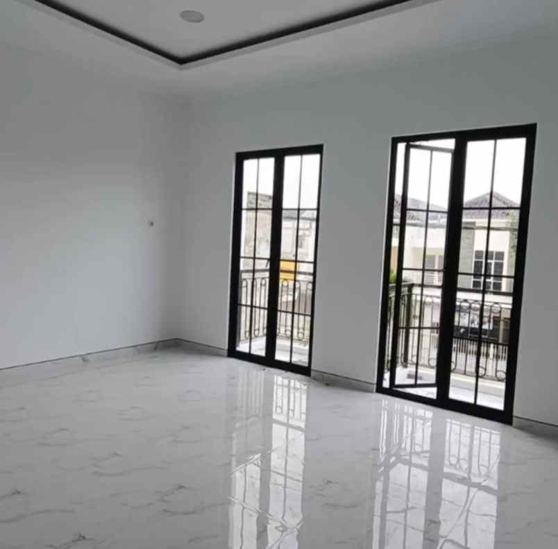 dijual rumah sutorejo timur