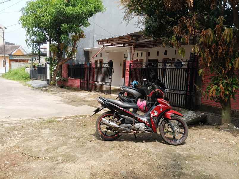 dijual rumah taman graha asri 2