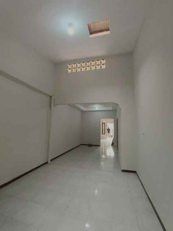 dijual rumah taman harapan baru