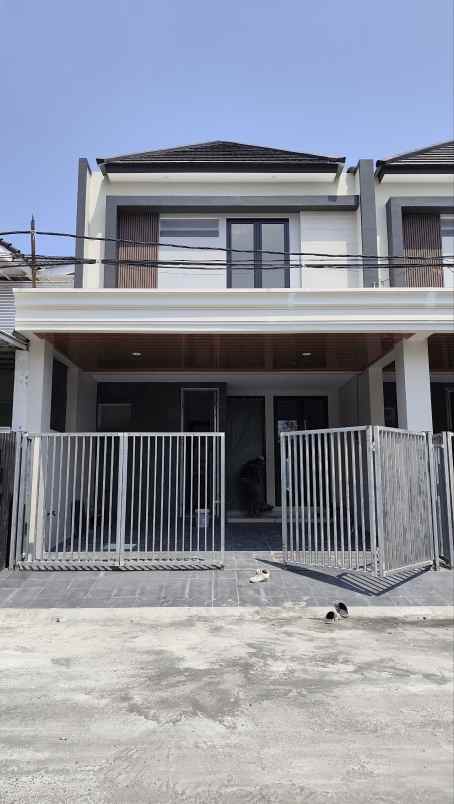 dijual rumah taman pondok indah