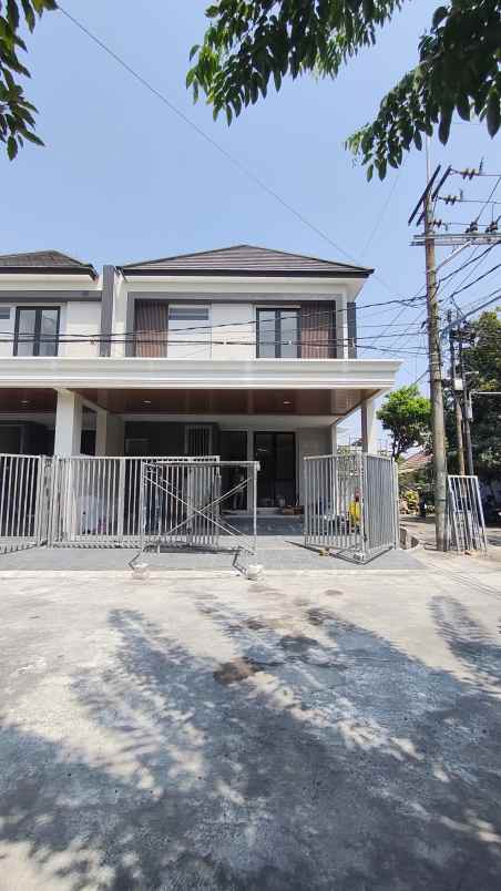 dijual rumah taman pondok indah