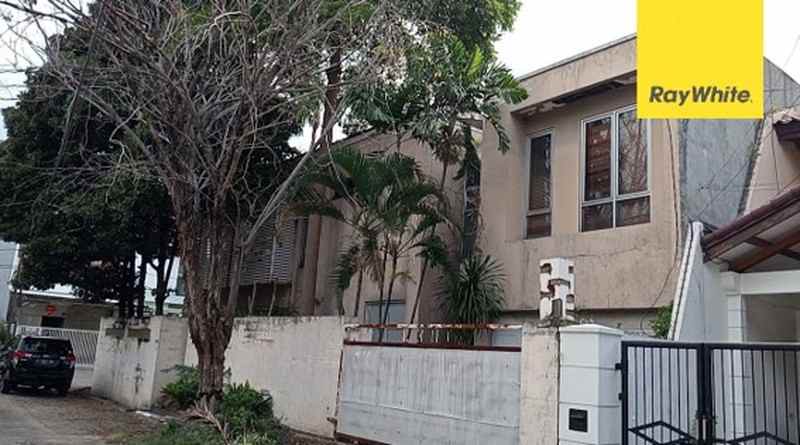 dijual rumah taman pradah indah