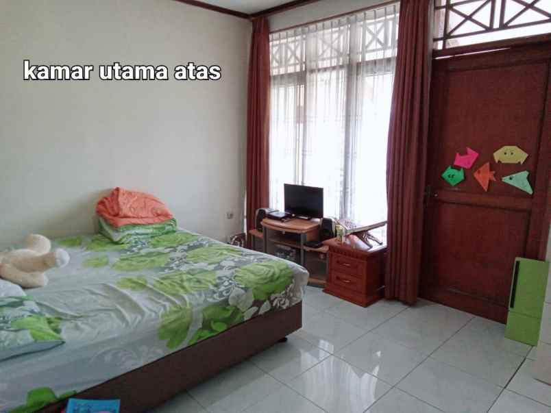 dijual rumah taman rempoa indah