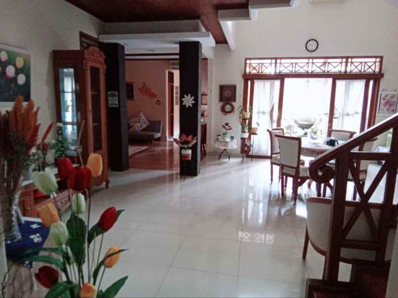 dijual rumah taman rempoa indah