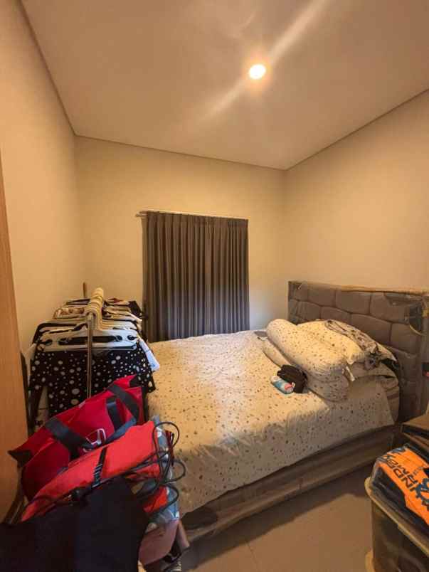 dijual rumah taman wisata regency