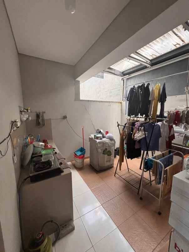 dijual rumah taman wisata regency