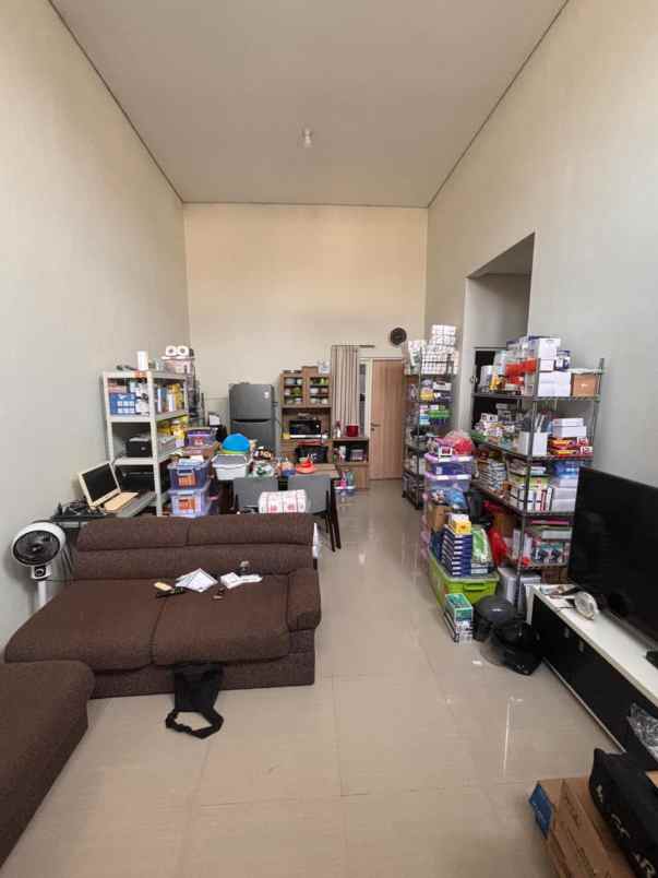 dijual rumah taman wisata regency