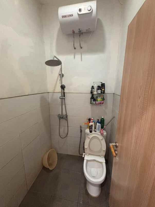 dijual rumah taman wisata regency