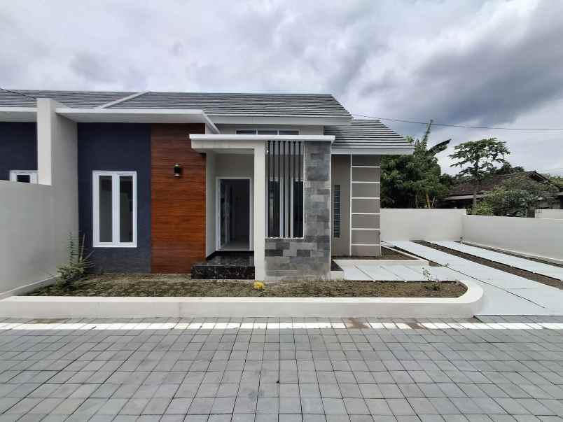 dijual rumah tamanan tamanmaartani