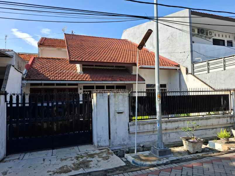 dijual rumah tenggilis mejoyo selatan surabaya