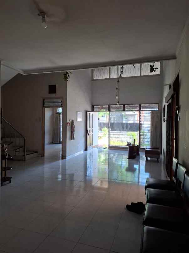 dijual rumah tenggilis mejoyo selatan surabaya