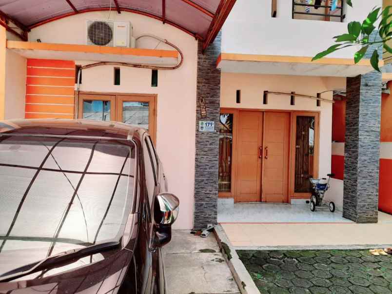 dijual rumah tugu