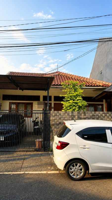 dijual rumah villa bintaro indah