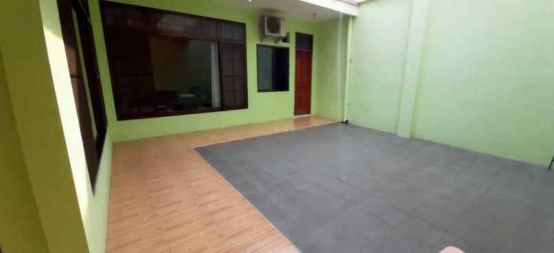 dijual rumah villa bukit mas mediterania