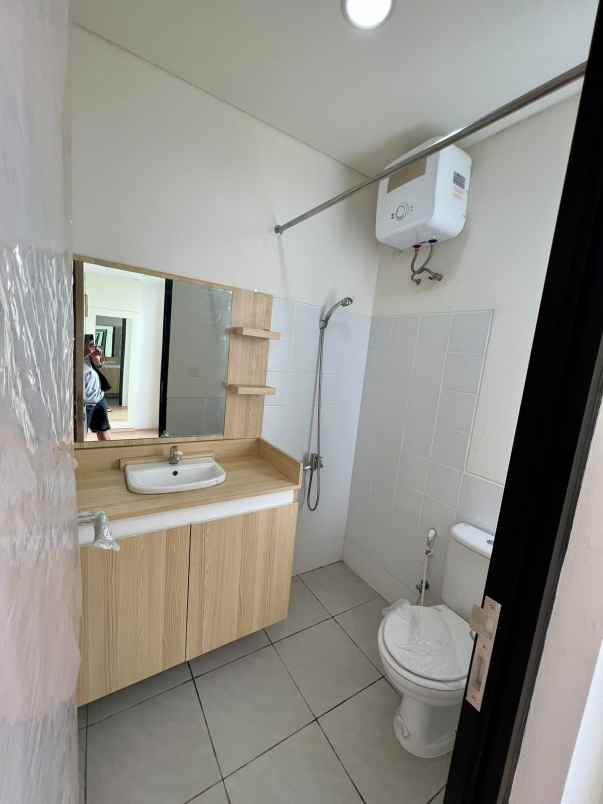 dijual rumah waterfront estate lippo cikarang selatan