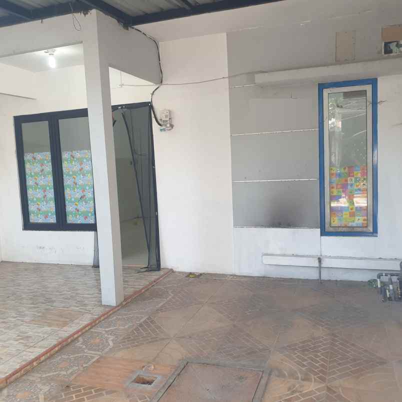 dijual rumah western village surabaya