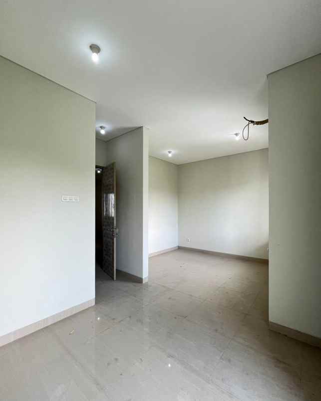 dijual rumah wisata bukit mas
