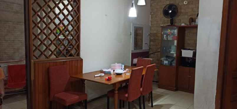 dijual rumah wisma permai