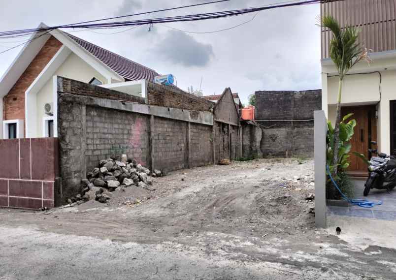 dijual tanah 800 meter ke stadion