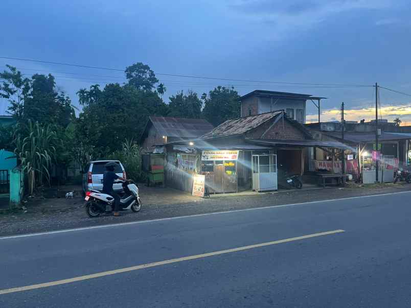 dijual tanah di pinggir jl senaung sebrang