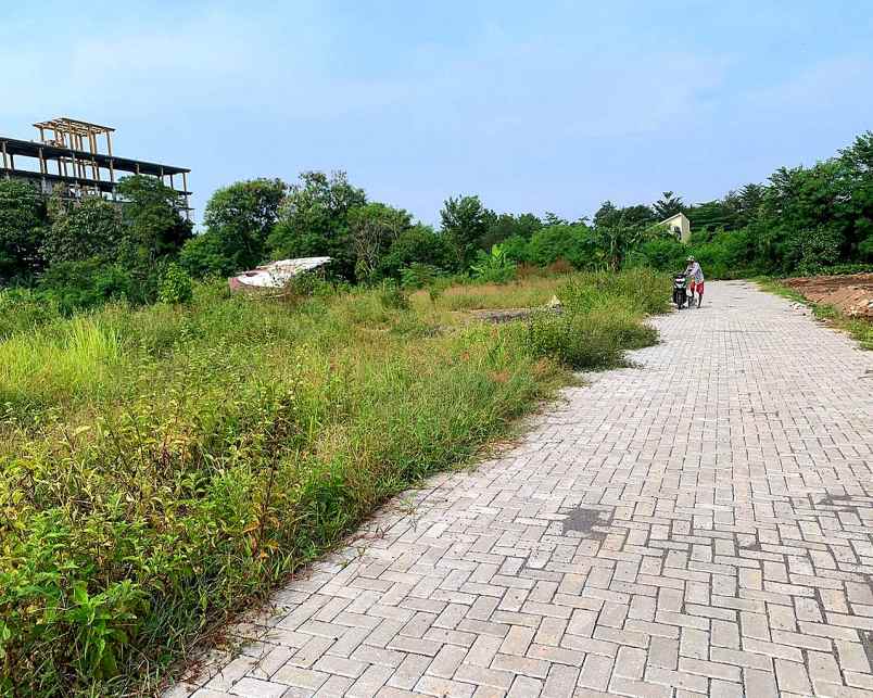 dijual tanah jl kabupaten trihanggo