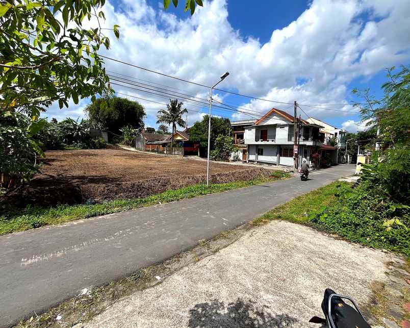 dijual tanah jl kabupaten trihanggo