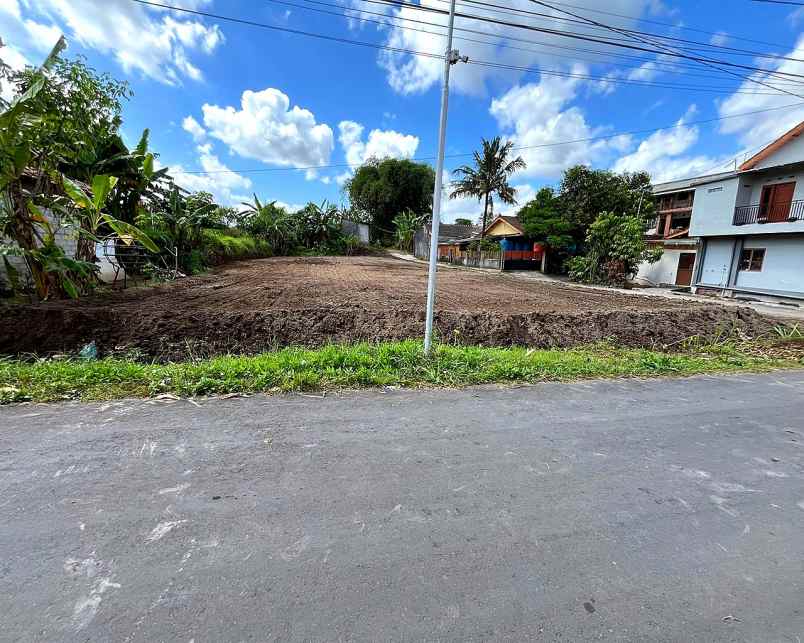 dijual tanah jl kabupaten trihanggo