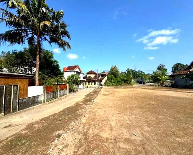 dijual tanah jl kabupaten trihanggo