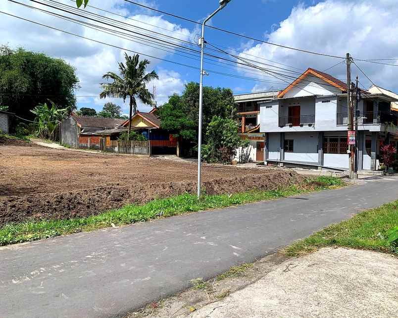 dijual tanah jl kabupaten trihanggo