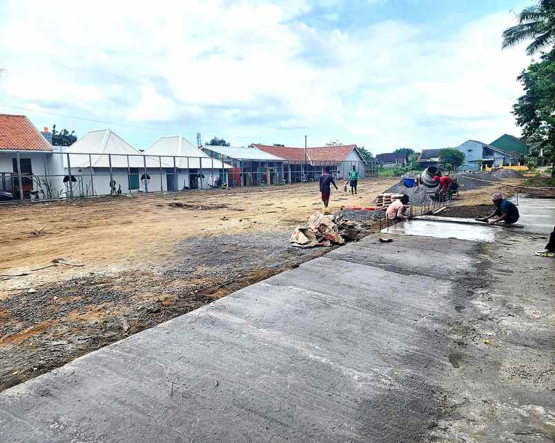 dijual tanah jl kabupaten trihanggo