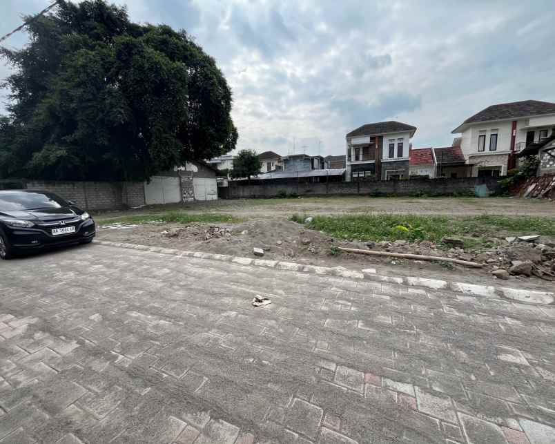 dijual tanah jl plemburan pogung lor