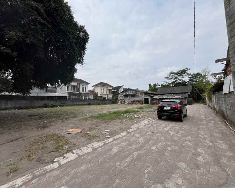 dijual tanah jl plemburan pogung lor