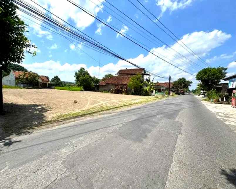 dijual tanah jl raya berbah kalasan