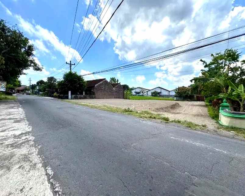 dijual tanah jl raya berbah kalasan