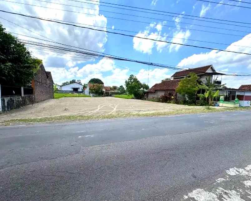 dijual tanah jl raya berbah kalasan