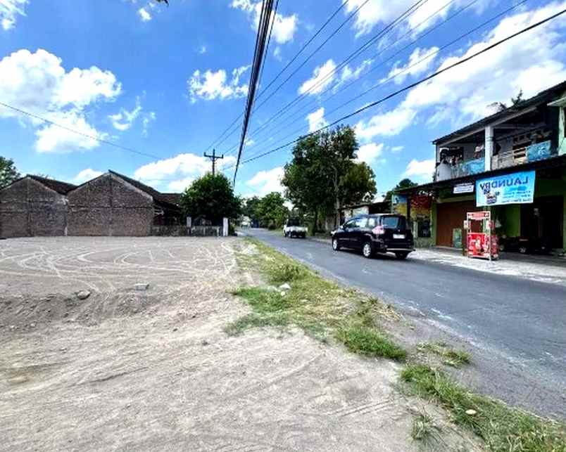 dijual tanah jl raya berbah kalasan
