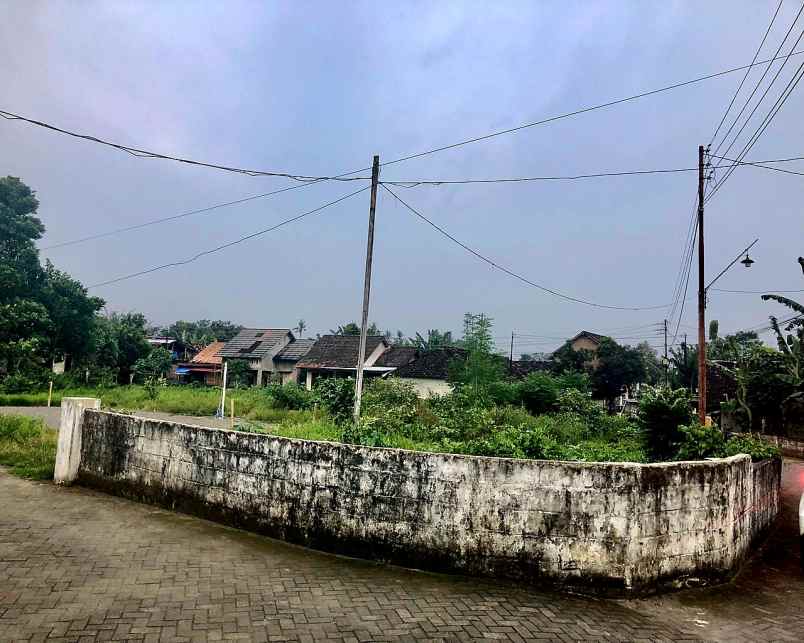 dijual tanah jl yudhistira gandekan