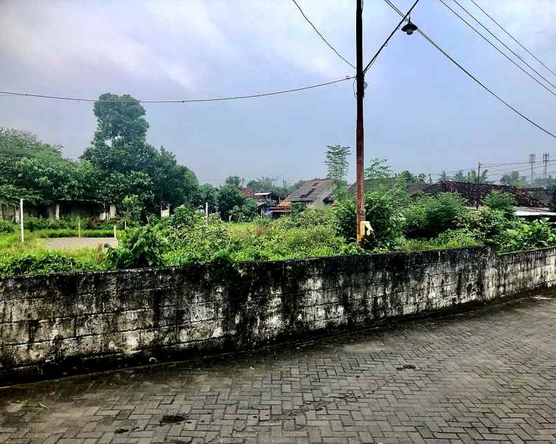 dijual tanah jl yudhistira gandekan