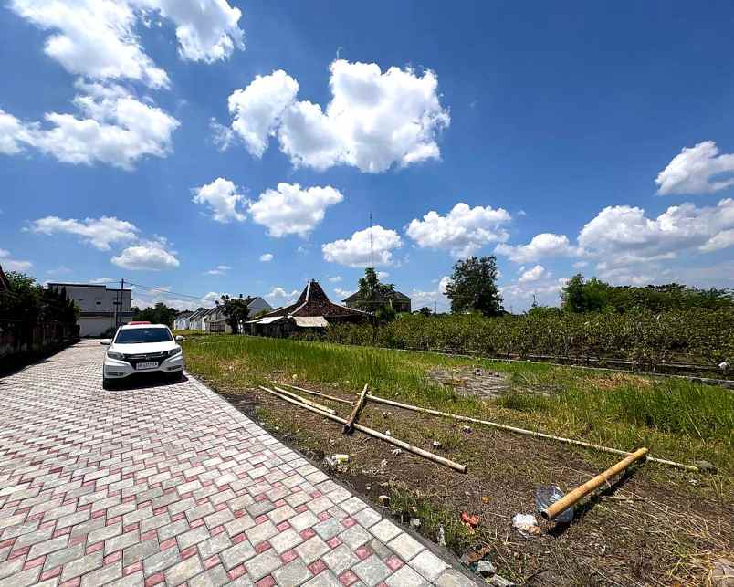 dijual tanah yogyakarta di jl damai dekat hotel hyatt