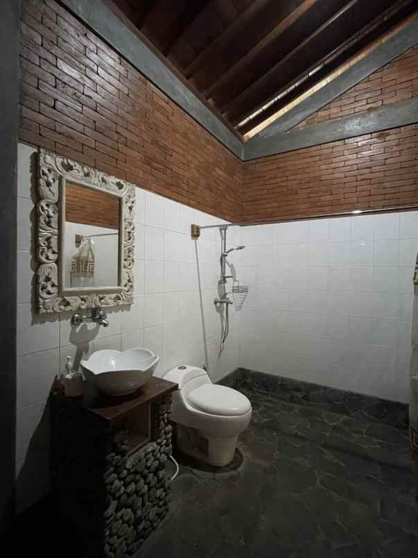 dijual villa babadan wedomartani