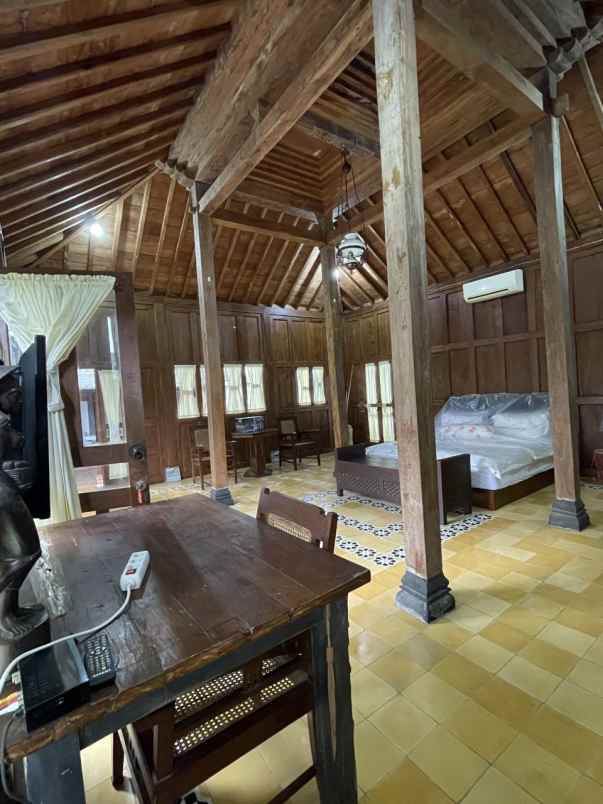 dijual villa babadan wedomartani