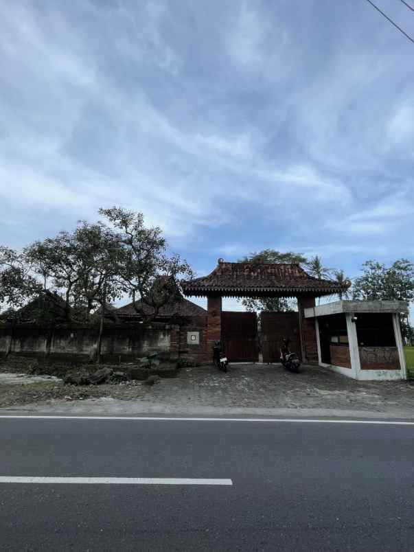 dijual villa babadan wedomartani