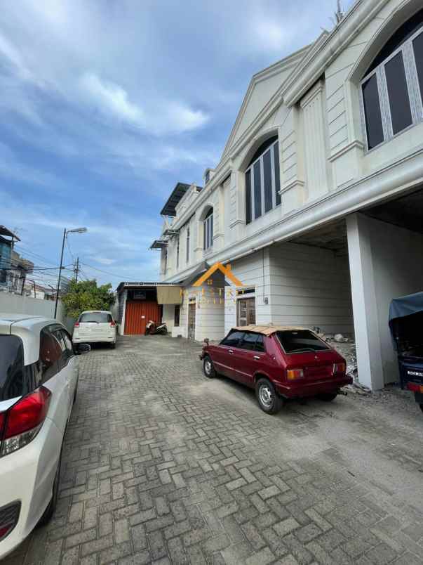dijual villa komplek sentosa village
