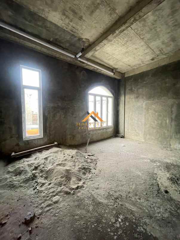 dijual villa komplek sentosa village