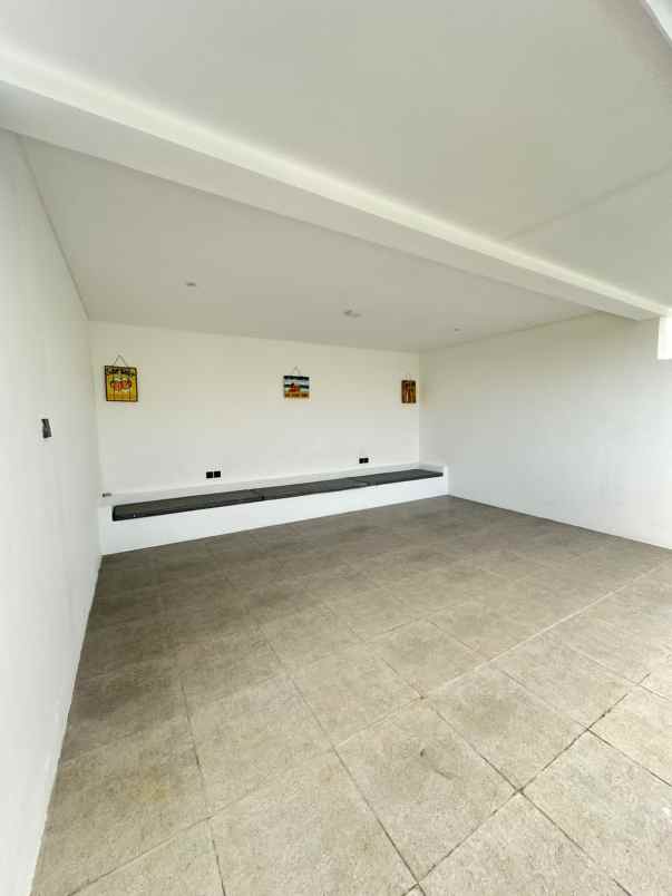 dijual villa padonan badung bali