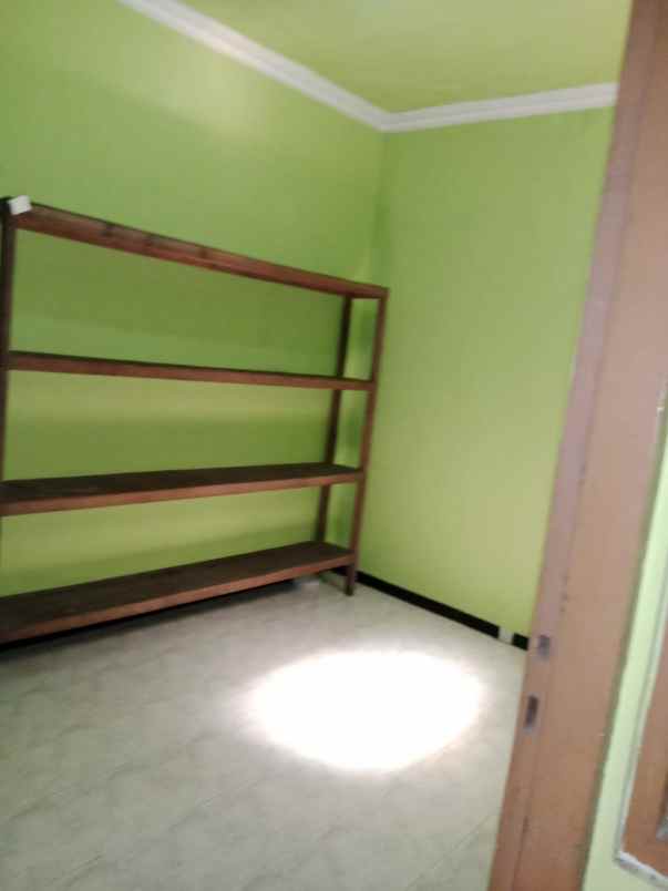 dikontrakan rumah taman surya agung