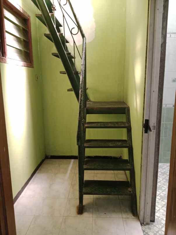 dikontrakan rumah taman surya agung