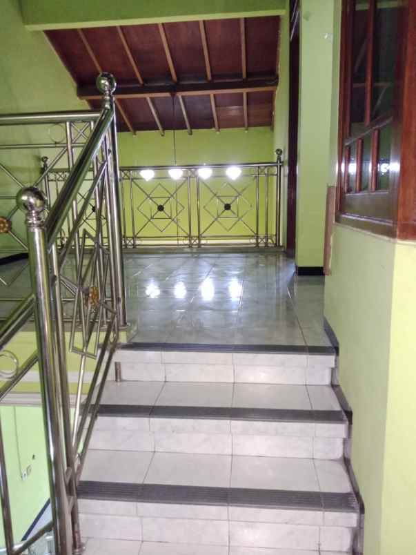 dikontrakan rumah taman surya agung