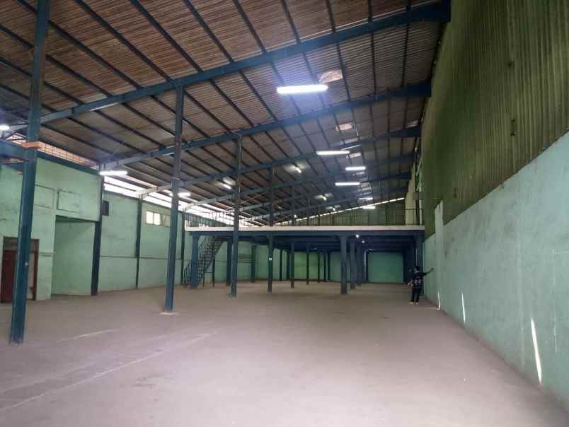 disewa gudang akses kontainer di pulo gadung