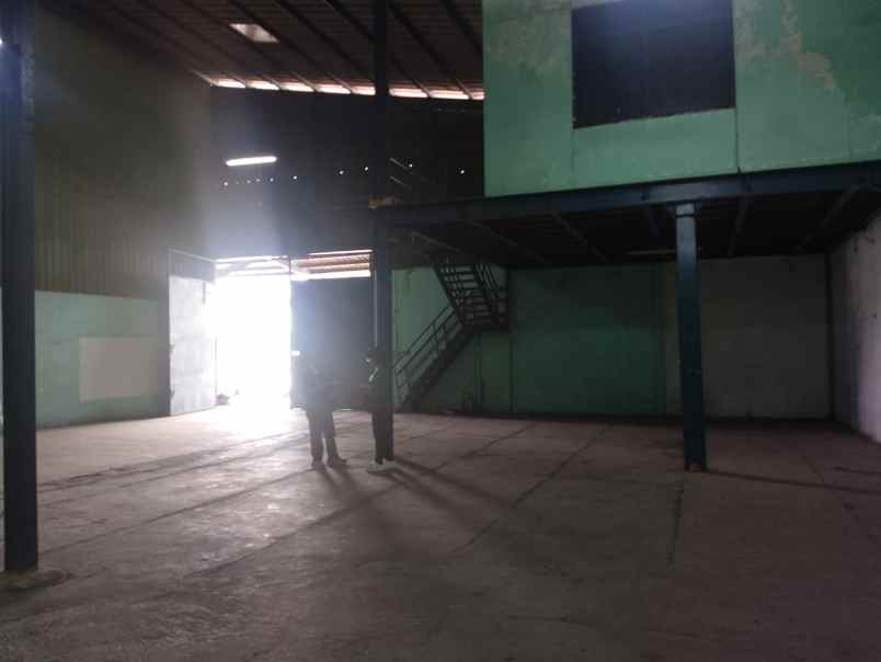 disewa gudang akses kontainer di pulo gadung